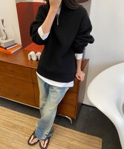 Men's Black Half-Zip High Neck Sweatshirt - Roaring Beast Design, Warm Knitted Sweater for Autumn Winter, Trendy 90s Style