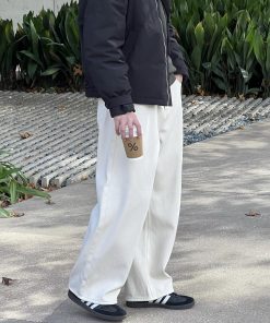 Men's Casual Fleece Thickened Jeans in Apricot - Loose Straight Leg Versatile Long Pants for Autumn and Winter Style