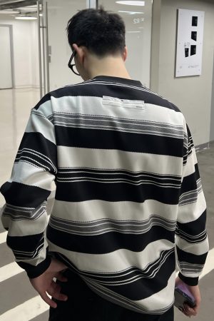 Men's Japanese Style Minimalist Black and White Striped Thin Sweatshirt - Casual 90s Inspired Top for Autumn