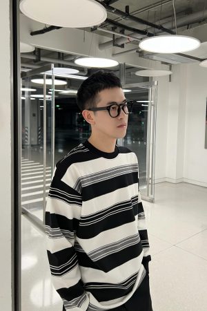 Men's Japanese Style Minimalist Black and White Striped Thin Sweatshirt - Casual 90s Inspired Top for Autumn