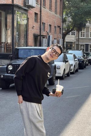 Men's Korean Style Thickened Fleece Sweatshirt with Letter Print - Loose Casual Autumn/Winter Top