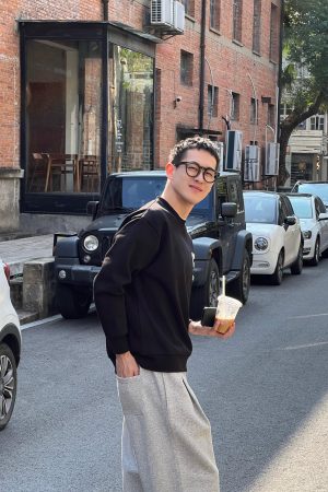 Men's Korean Style Thickened Fleece Sweatshirt with Letter Print - Loose Casual Autumn/Winter Top
