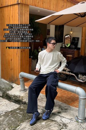 Men's Light Gray Long Sleeve T-Shirt - Casual Korean Style, Versatile Design for Autumn Fashion