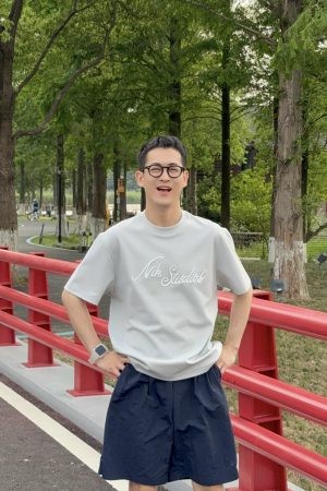 Men's Minimalist Heavy Industry Embroidered Letter Short Sleeve T-Shirt - Casual Loose Fit Summer Style for American Fashion