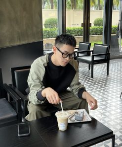 Men's Minimalist Japanese Style Color Block Pullover Sweatshirt - Loose Casual Round Neck Top for Autumn Winter Fashion