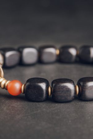 Men's Retro Ebony Bead Single Circle Bracelet - Trendy Niche Design for Couples, Unique Personality Accessory