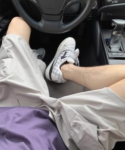 Men's Summer Loose-Fit Ice Silk Casual Shorts, Trendy Beach Pants with Functional Pleats, American-Style 5-Point Shorts