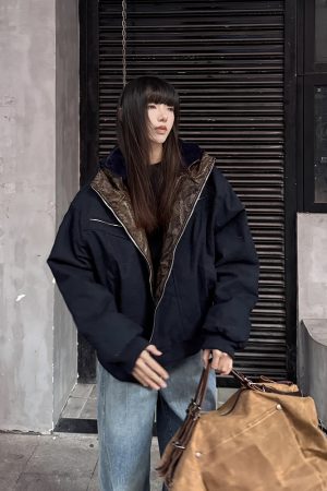 Men's Thickened Fleece Python Coat - Winter Mountain Jacket with Snake Design, Niche Style, Perfect for Outdoor Adventures