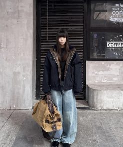 Men's Thickened Fleece Python Coat - Winter Mountain Jacket with Snake Design, Niche Style, Perfect for Outdoor Adventures