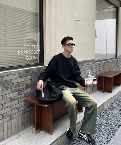 Men's Trendy Loose Casual Black Pullover Sweatshirt - Solid Color Round Neck Top for Autumn and Winter Fashion