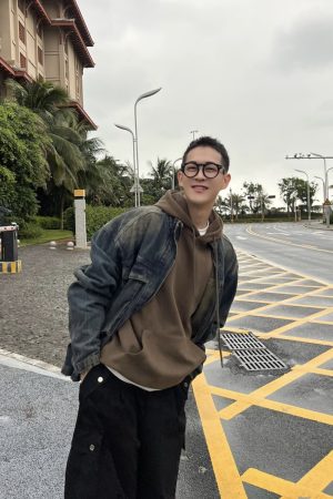 Men's Vintage Dark Hooded Sweatshirt - Casual Loose Fit Jacket for Autumn & Winter, Retro American Style, Cozy Layering Essential