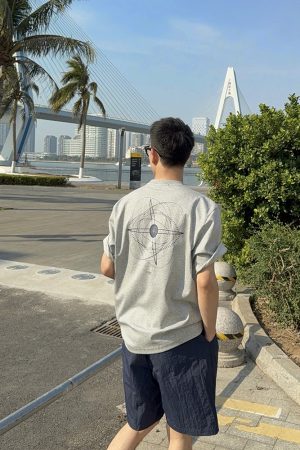 Men's Vintage Planet Print Short Sleeve T-Shirt - Casual Loose Fit, Summer Fashion, American Style, Retro 90s Vibes