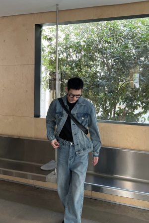 Men's Vintage Washed Blue Denim Jacket - Casual Loose Fit, Versatile American Style for Spring and Autumn