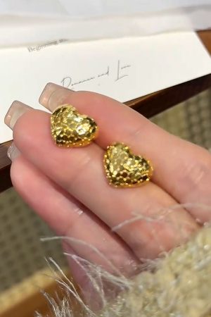Metal Yellow Heart Stud Earrings for Women - Fashionable Versatile Commuting Accessories with Light Luxury High-End Appeal