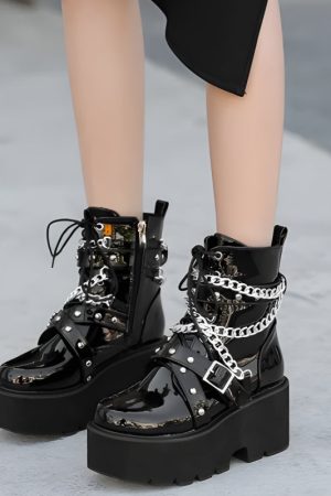 Mia 3, Girl Styles Outfit - Patent Leather Boots