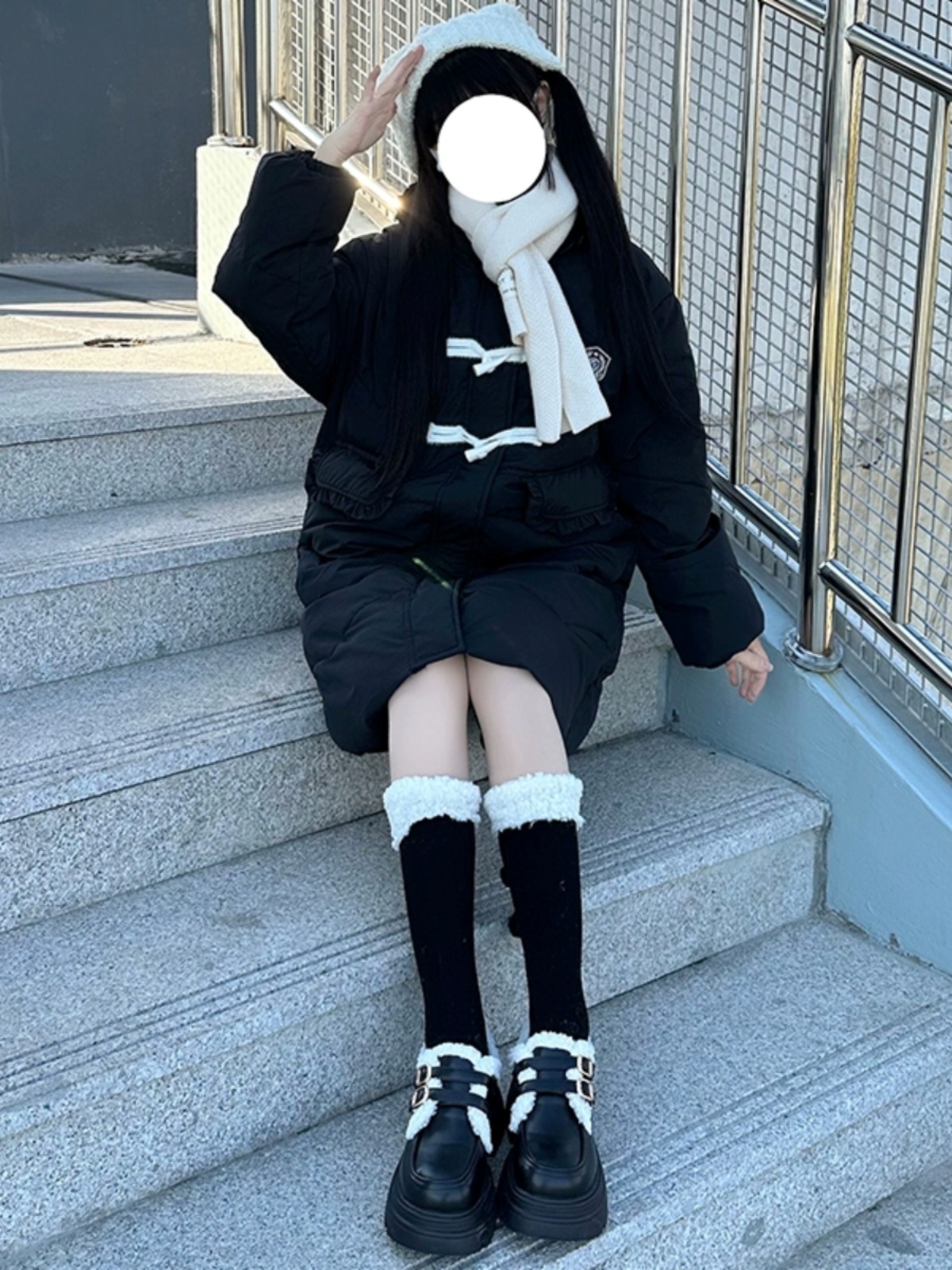 Mid-Length Loose Duck Down Coat with Toggle Buttons - Thick Winter Jacket for Petite Sizes, Perfect for Cold Weather Style Mid-Length Loose Duck Down Coat with Toggle Buttons - Thick Winter Jacket for Petite Sizes, Perfect for Cold Weather Style