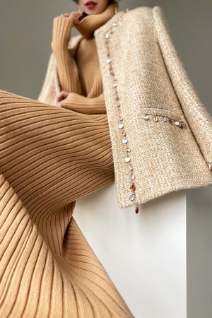 Mid-Length Pine Wood Agarwood Design Woolen Coat - Thick Coarse Tweed Overcoat for Stylish Fall and Winter Fashion