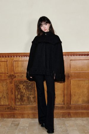 Mid-Length Woolen Cape Coat for Women - High-End Feel, Stylish Outerwear, Perfect for Fall and Winter Fashion