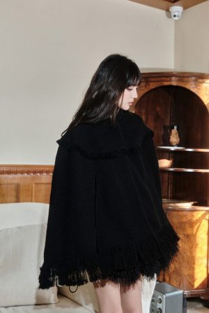 Mid-Length Woolen Cape Coat for Women - High-End Feel, Stylish Outerwear, Perfect for Fall and Winter Fashion