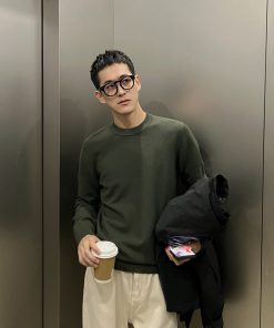 Military Green Knitted Long Sleeve Shirt for Men â€“ Casual Round Neck Top in Autumn/Winter Style