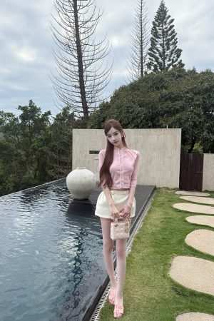Milk Fragrance Cherry Blossom Ice Silk Short Sleeve Cardigan - Slim Fit Cool Feeling Summer T-Shirt for Air Conditioning Wear