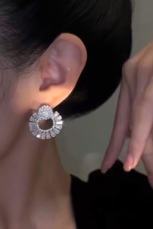 Minimalist 925 Silver Earrings with Luxury Beads - Elegant High-End Ear Clips for Women, Trendy Fashion Accessories