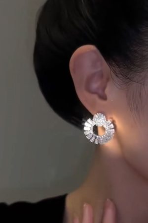 Minimalist 925 Silver Earrings with Luxury Beads - Elegant High-End Ear Clips for Women, Trendy Fashion Accessories