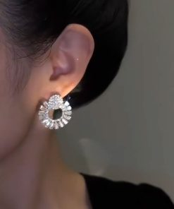 Minimalist 925 Silver Earrings with Luxury Beads - Elegant High-End Ear Clips for Women, Trendy Fashion Accessories