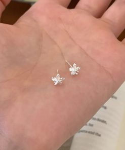 Minimalist 925 Silver Small Flower Stud Earrings - Sweet Versatile Forest Style High-End Niche Design for Elegant Looks