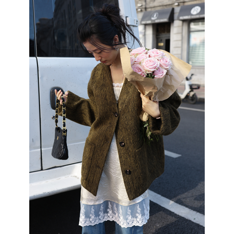 Minimalist Alpaca Wool Long Hair Coat - Relaxed Fit, Cozy Layering Piece for Effortless Style Minimalist Alpaca Wool Long Hair Coat - Relaxed Fit, Cozy Layering Piece for Effortless Style