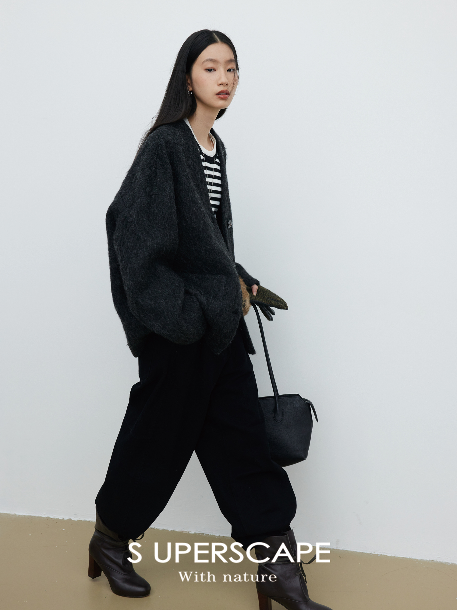 Minimalist Alpaca Wool Long Hair Coat - Relaxed Fit, Cozy Layering Piece for Effortless Style Minimalist Alpaca Wool Long Hair Coat - Relaxed Fit, Cozy Layering Piece for Effortless Style