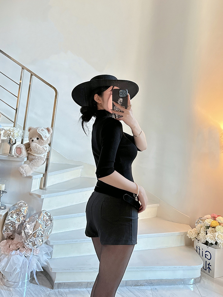 Minimalist American Fashion Half-High Neck Knitted Slim-Fit Solid Color Three-Quarter Sleeve Shirt for Girls - Spring Summer Style Minimalist American Fashion Half-High Neck Knitted Slim-Fit Solid Color Three-Quarter Sleeve Shirt for Girls - Spring Summer Style