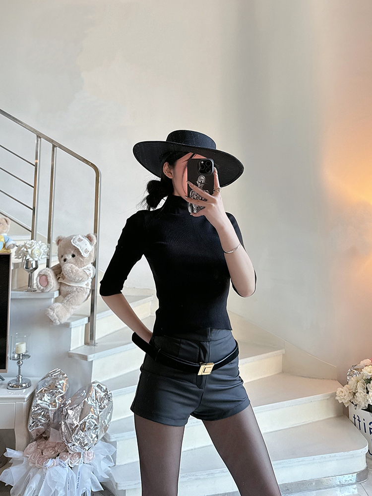 Minimalist American Fashion Half-High Neck Knitted Slim-Fit Solid Color Three-Quarter Sleeve Shirt for Girls - Spring Summer Style Minimalist American Fashion Half-High Neck Knitted Slim-Fit Solid Color Three-Quarter Sleeve Shirt for Girls - Spring Summer Style