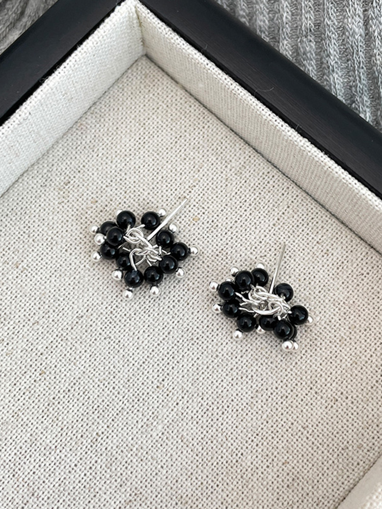 Minimalist Black Agate Bead Earrings - Exquisite Light Luxury, High-End Versatile Style for Women Minimalist Black Agate Bead Earrings - Exquisite Light Luxury, High-End Versatile Style for Women