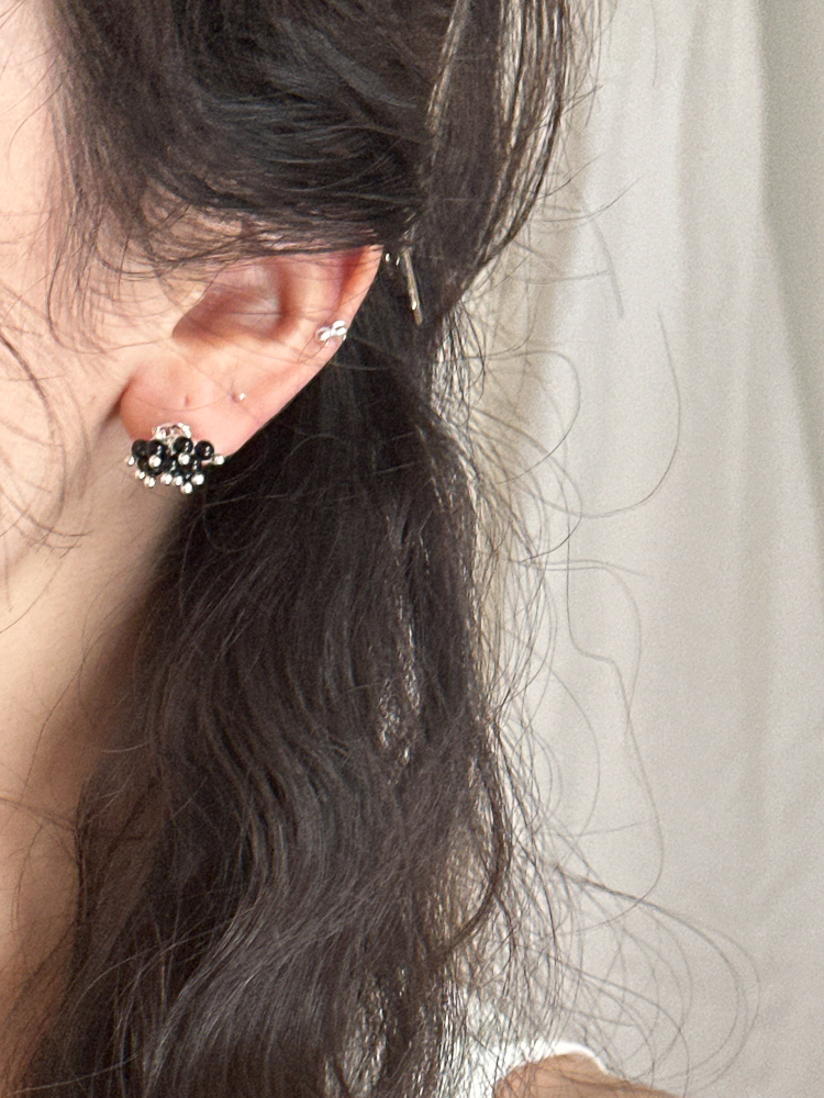 Minimalist Black Agate Bead Earrings - Exquisite Light Luxury, High-End Versatile Style for Women Minimalist Black Agate Bead Earrings - Exquisite Light Luxury, High-End Versatile Style for Women