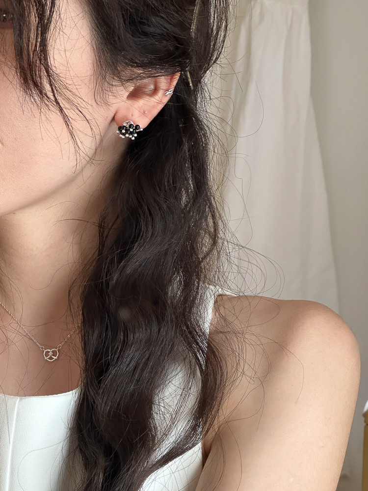 Minimalist Black Agate Bead Earrings - Exquisite Light Luxury, High-End Versatile Style for Women Minimalist Black Agate Bead Earrings - Exquisite Light Luxury, High-End Versatile Style for Women