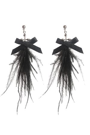 Minimalist Black and White Feather Tassel Drop Earrings for Women, Super Fairy Style, Baroque-Inspired for Autumn and Winter Fashion