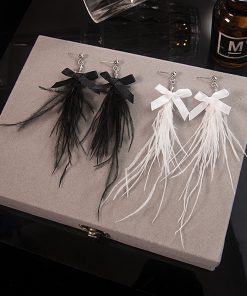 Minimalist Black and White Feather Tassel Drop Earrings for Women, Super Fairy Style, Baroque-Inspired for Autumn and Winter Fashion