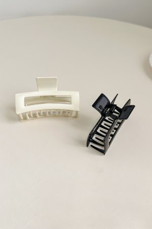 Minimalist Black and White Metal Square Shark Clip - Versatile High-End Hair Accessory for Elegant Updos and Chic Styles
