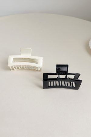 Minimalist Black and White Metal Square Shark Clip - Versatile High-End Hair Accessory for Elegant Updos and Chic Styles