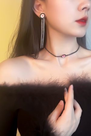 Minimalist Black Clavicle Chain Necklace with Big Eye Element and Crystal Inlay - 2025 European American Trendy Jewelry