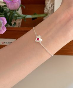 Minimalist Brushed Heart Bracelet for Women - Versatile High-End Accessory, Fashionable Cool Style for 2025 Commuting and Everyday Wear