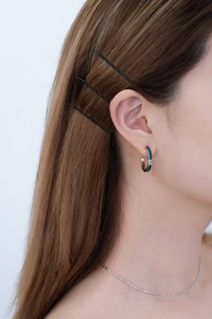 Minimalist C-Shaped Earrings for Women, Retro Floating Design with Dark Green Accents, 925 Silver Metal Texture Ear Accessories