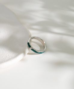 Minimalist C-Shaped Earrings for Women, Retro Floating Design with Dark Green Accents, 925 Silver Metal Texture Ear Accessories