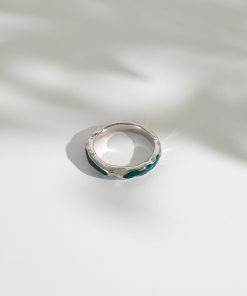 Minimalist C-Shaped Earrings for Women, Retro Floating Design with Dark Green Accents, 925 Silver Metal Texture Ear Accessories