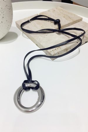 Minimalist Casual Elegant Metal Circle Shape PU Leather Adjustable Necklace Pendant Sweater Chain Jewelry - Trendy Y2K Style