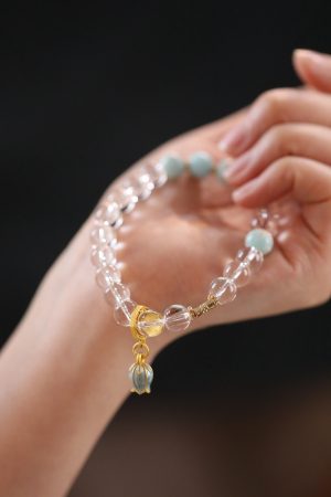 Minimalist Chinese Style Artificial Crystal Bracelet for Women - Classic Single Circle Design Jewelry Gift for Girlfriend or Friend