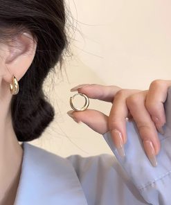Minimalist Circle Earrings for Women - Versatile Stylish Ear Clips, Elegant Light Luxury High-End Fashion Accessories