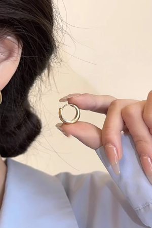 Minimalist Circle Earrings for Women - Versatile Stylish Ear Clips, Elegant Light Luxury High-End Fashion Accessories