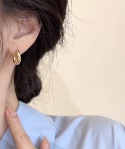 Minimalist Circle Earrings for Women - Versatile Stylish Ear Clips, Elegant Light Luxury High-End Fashion Accessories
